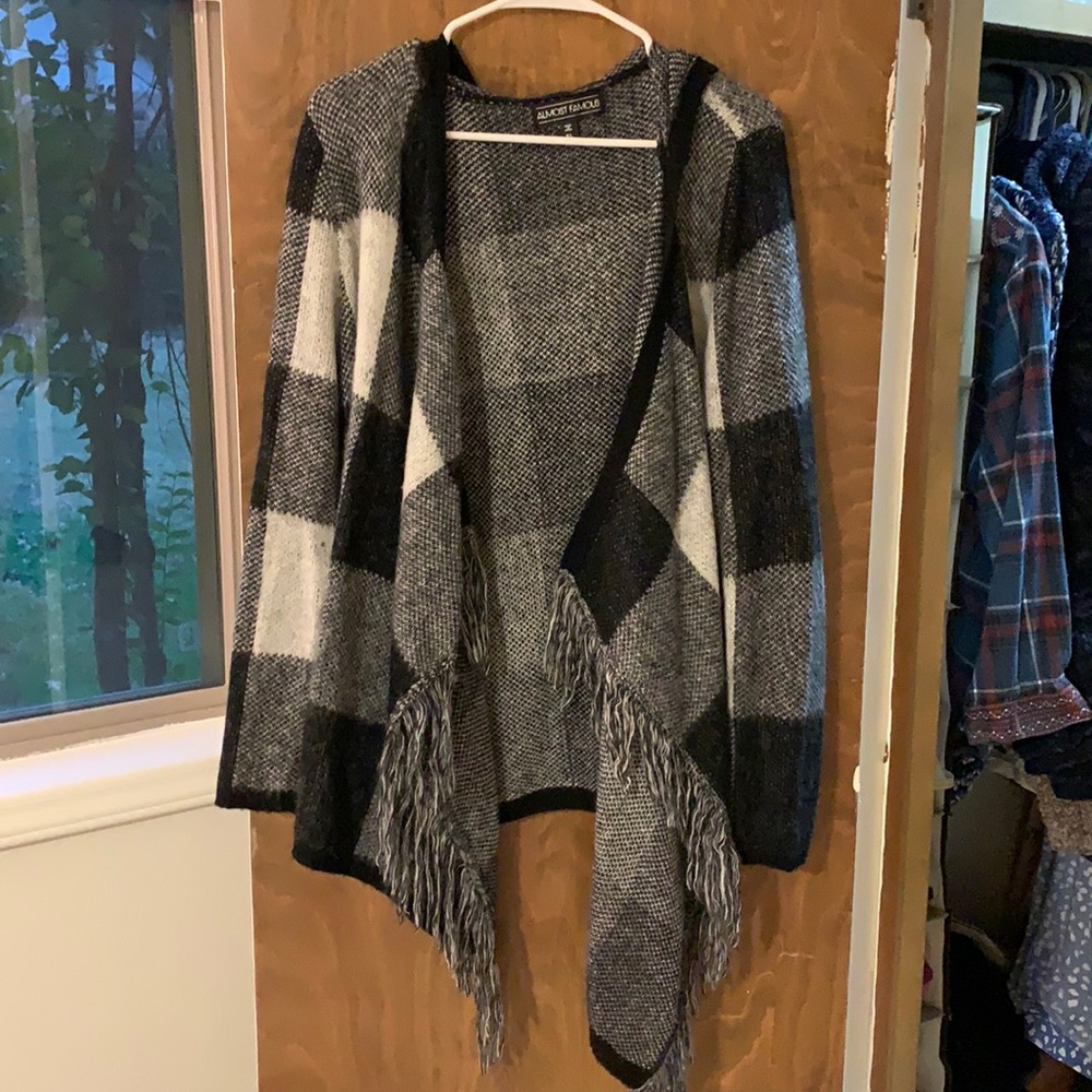Black and white plaid hooded cardigan